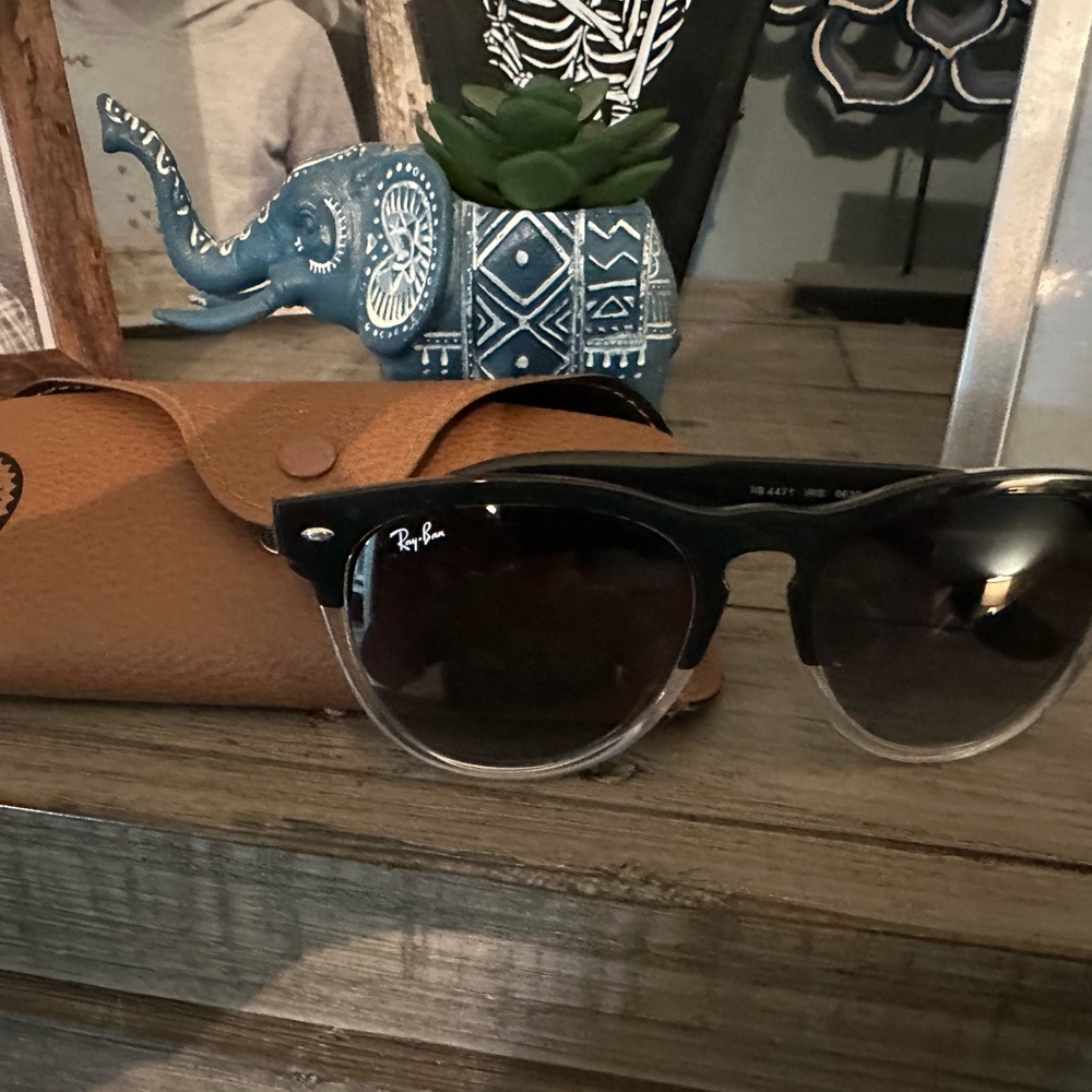 Ray-Ban Black and Gray Sunglasses